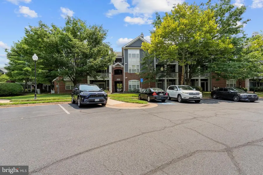 20322 Beechwood Ter #202, Ashburn, VA 20147 - #2