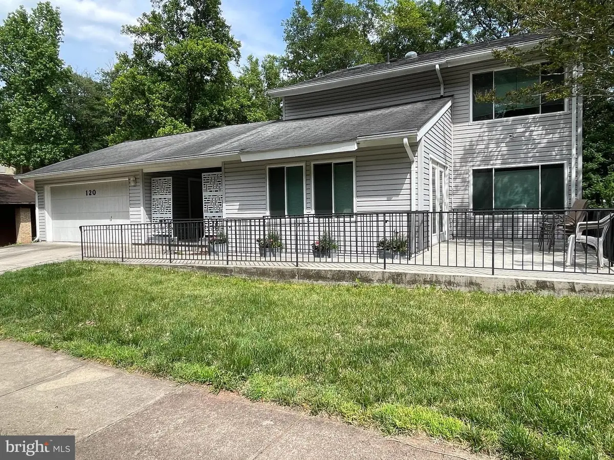 120 E Meadowland Ln E, Sterling, VA 20164 - #1