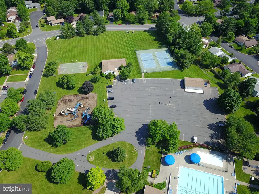 120 E Meadowland Ln E, Sterling, VA 20164 - #3
