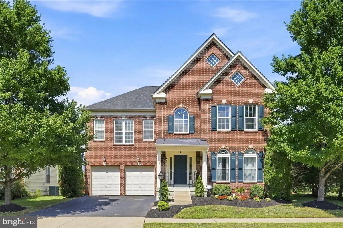 42173 St Huberts Pl, Chantilly, VA 20152 - #1
