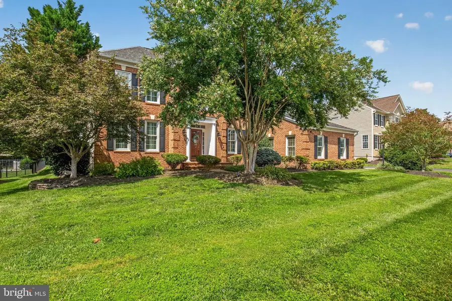 43292 Burke Dale St, Chantilly, VA 20152 - #2