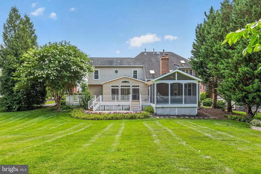 43292 Burke Dale St, Chantilly, VA 20152 - #3