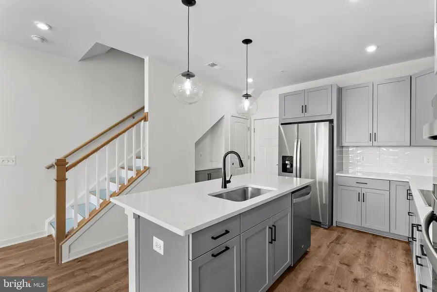 43841 Venetian Sq, Ashburn, VA 20147 - #2