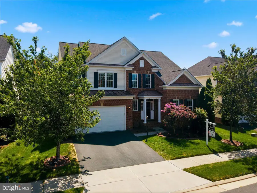 23276 Fallen Hills Dr, Brambleton, VA 20148 - #2