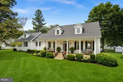 22 E Loudoun St, Round Hill, VA 20141 - #2