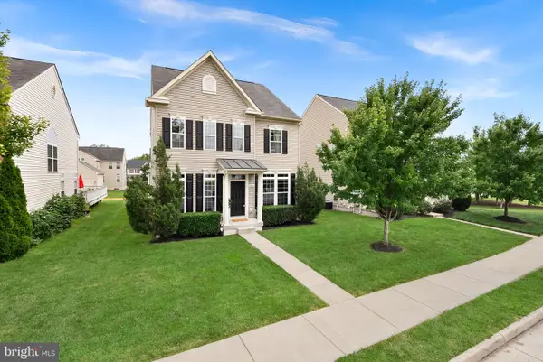 26042 First Frost Way, CHANTILLY, VA 20152