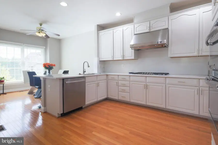 22918 N Brown Sq, Ashburn, VA 20148 - #3