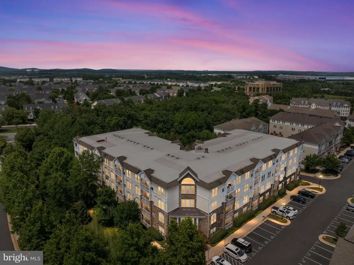 24701 Byrne Meadow Sq #406, Aldie, VA 20105 - #1