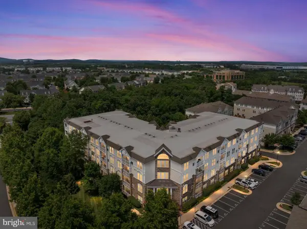 24701 Byrne Meadow Sq #406, ALDIE, VA 20105