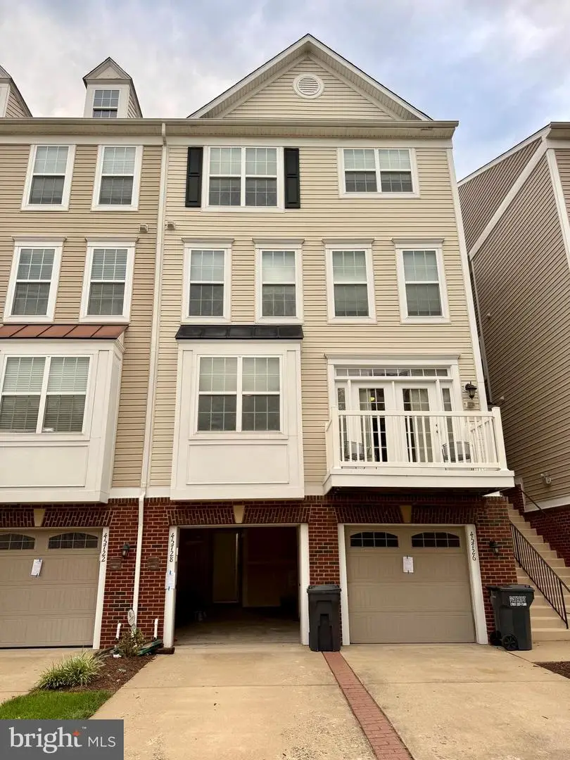 45728 Winding Branch Ter, Sterling, VA 20166 - #1