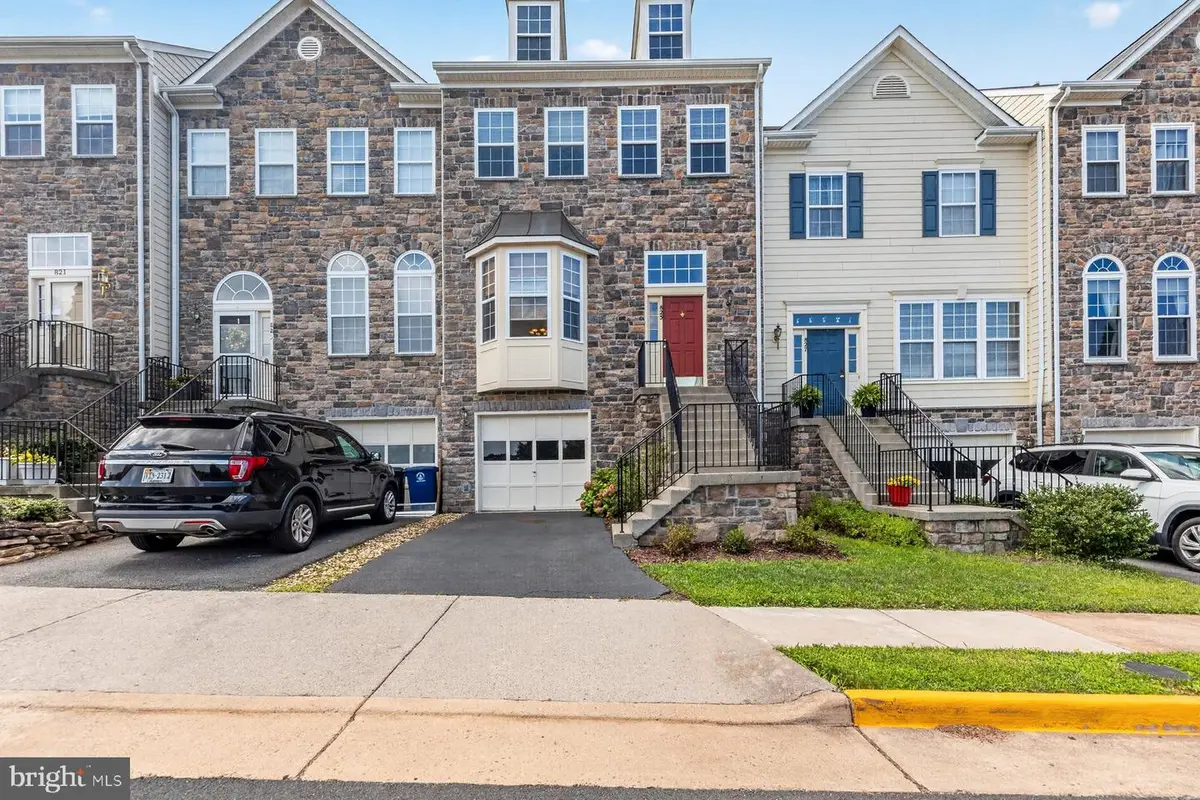 825 Bluefield Sq Ne, Leesburg, VA 20176 - #1