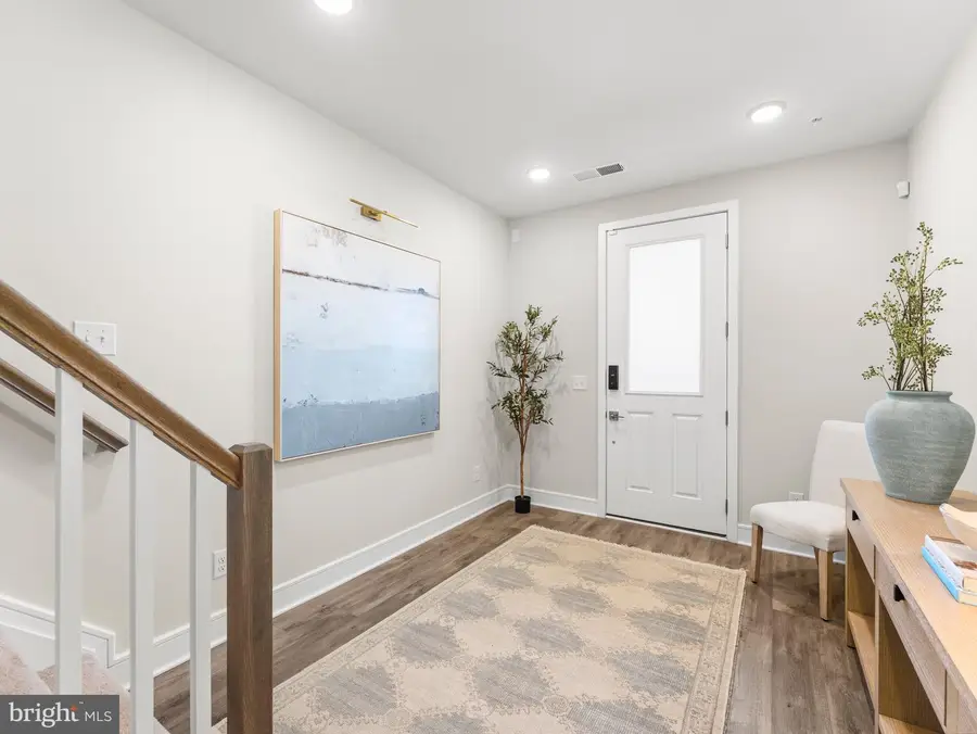 20801 Lamlash Ter, Ashburn, VA 20147 - #2