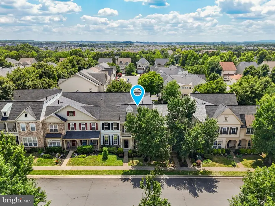 42717 Explorer Dr, Brambleton, VA 20148 - #2