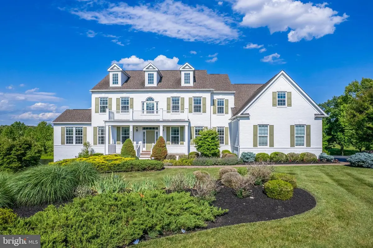 23028 Creighton Farms Dr, Leesburg, VA 20175 - #1