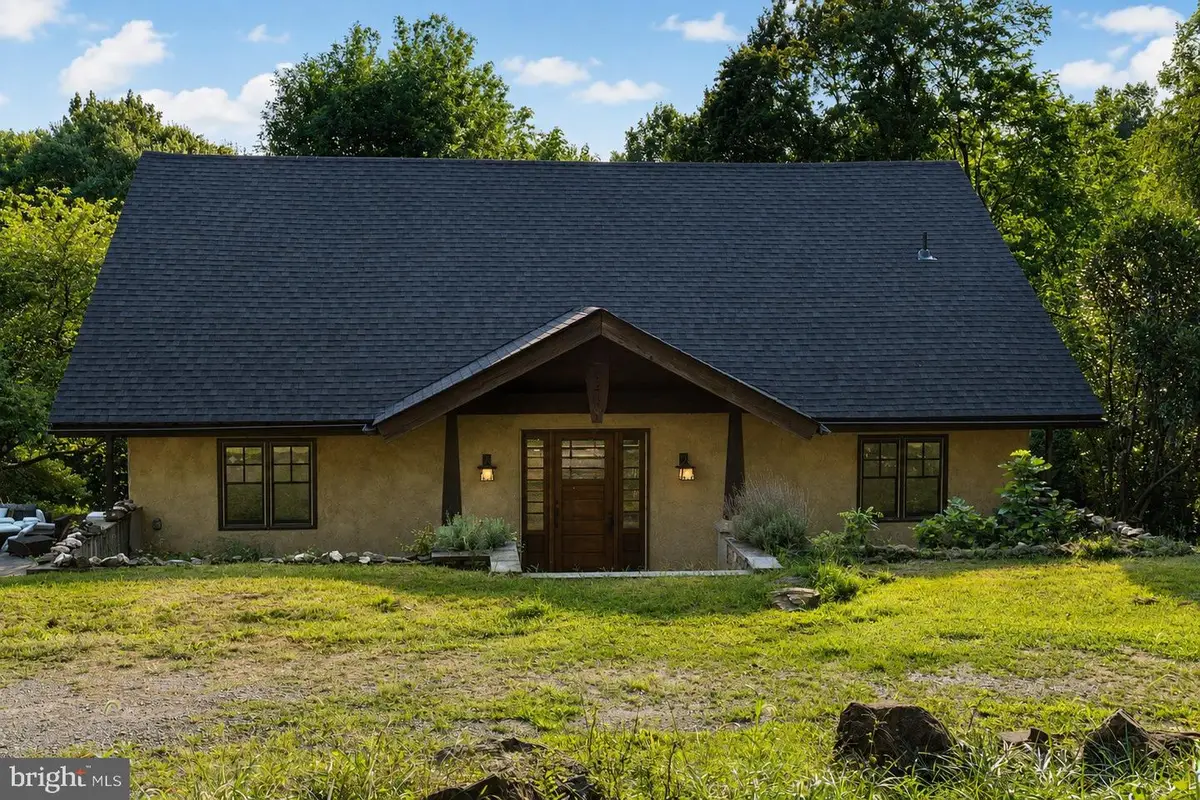 12883 Furnace Mountain Rd, Lovettsville, VA 20180 - #1