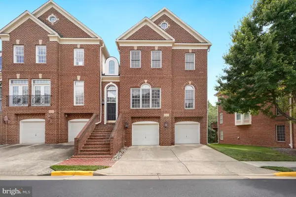 20366 Fallsway Ter, STERLING, VA 20165