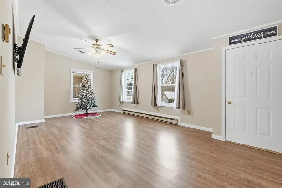25-a S Berlin Pike, Lovettsville, VA 20180 - #2