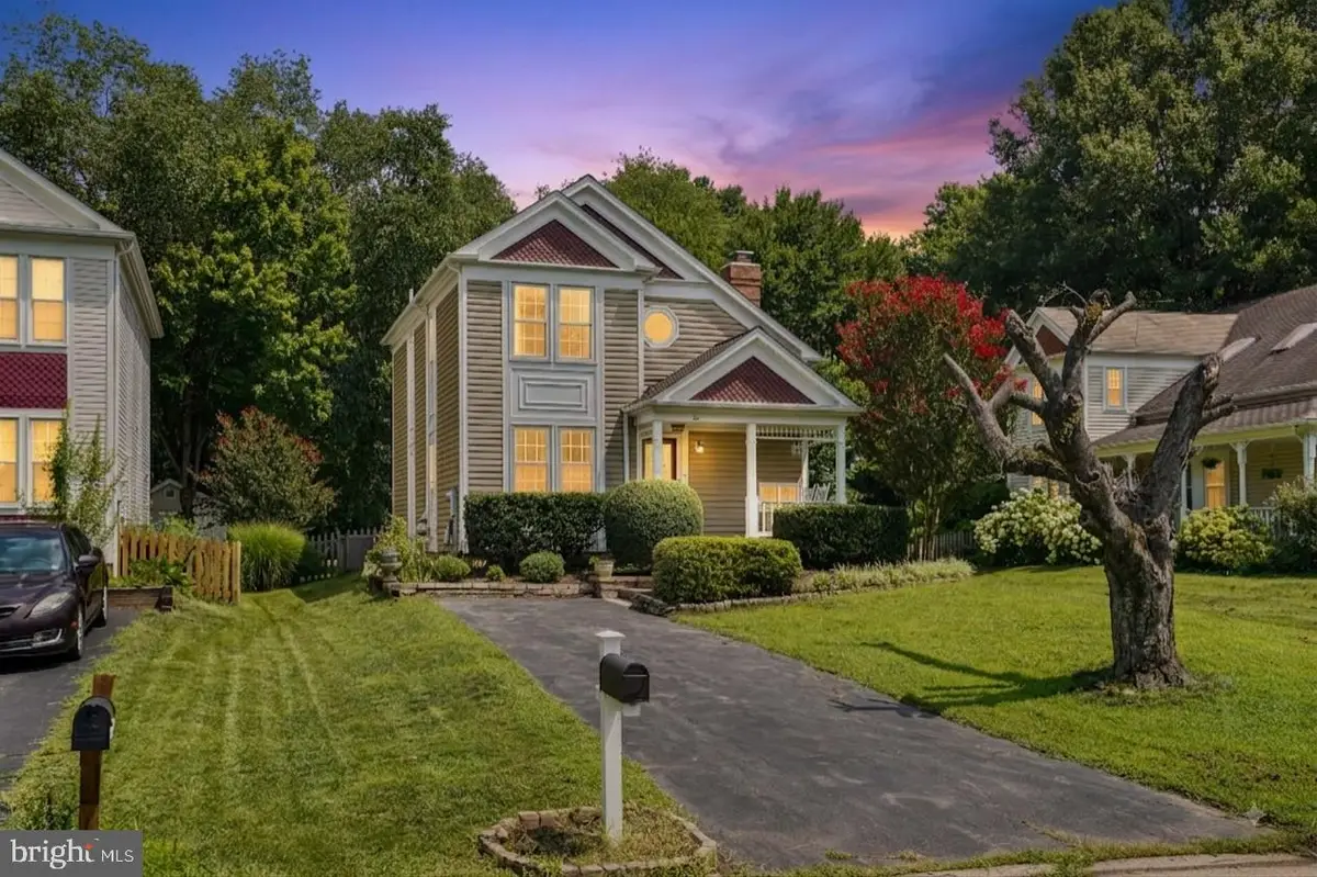 22 Fenton Wood Dr, Sterling, VA 20165 - #1