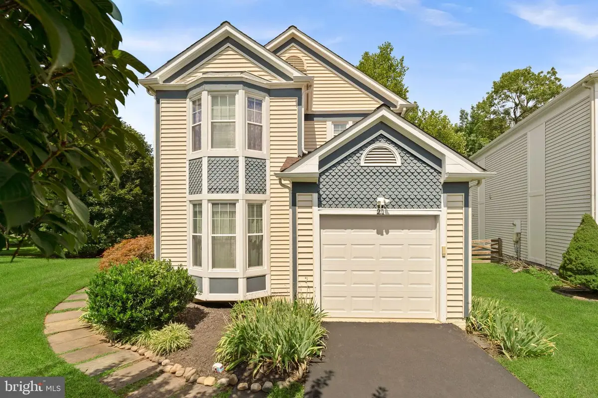 21 Glengyle Ln, Sterling, VA 20165 - #1