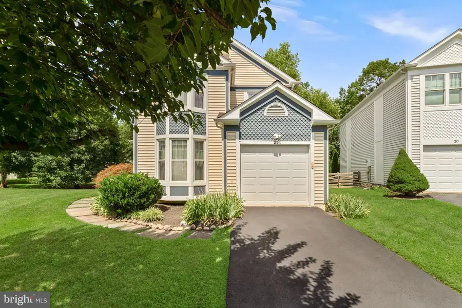21 Glengyle Ln, Sterling, VA 20165 - #2