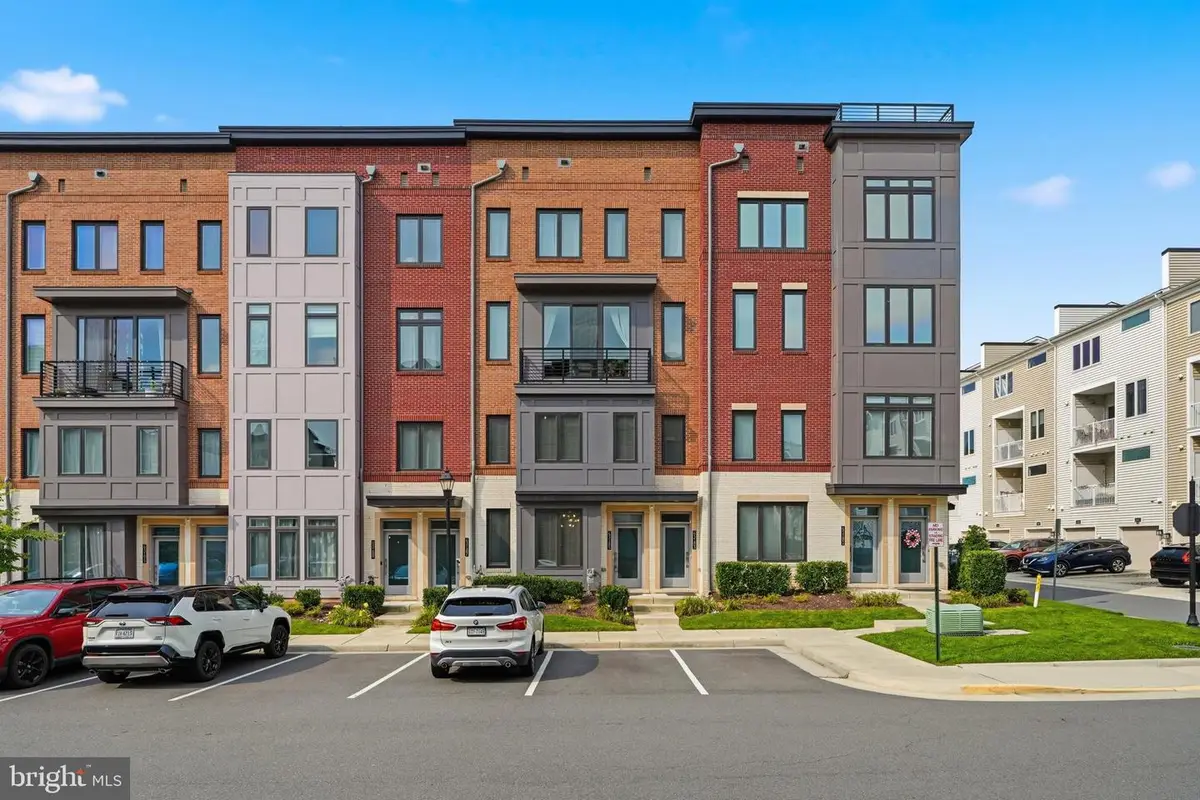 43185 Mongold Sq, Ashburn, VA 20148 - #1