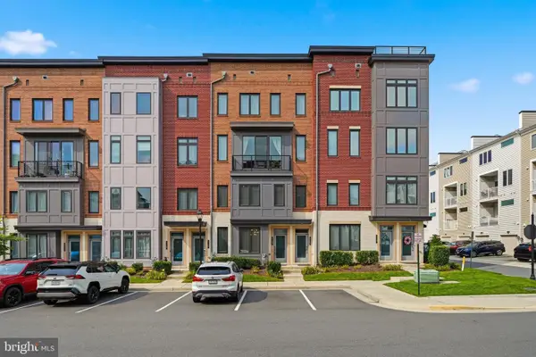 43185 Mongold Sq, ASHBURN, VA 20148