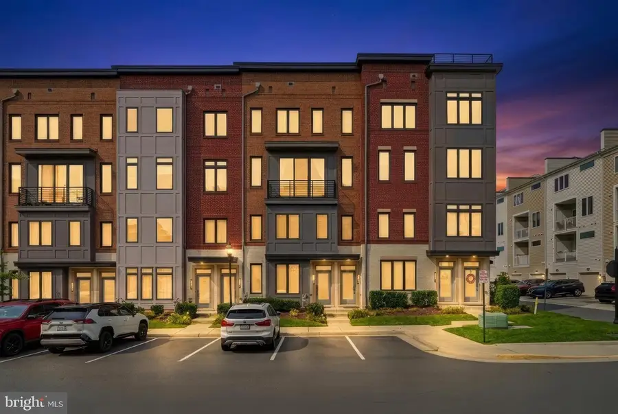 43185 Mongold Sq, Ashburn, VA 20148 - #2