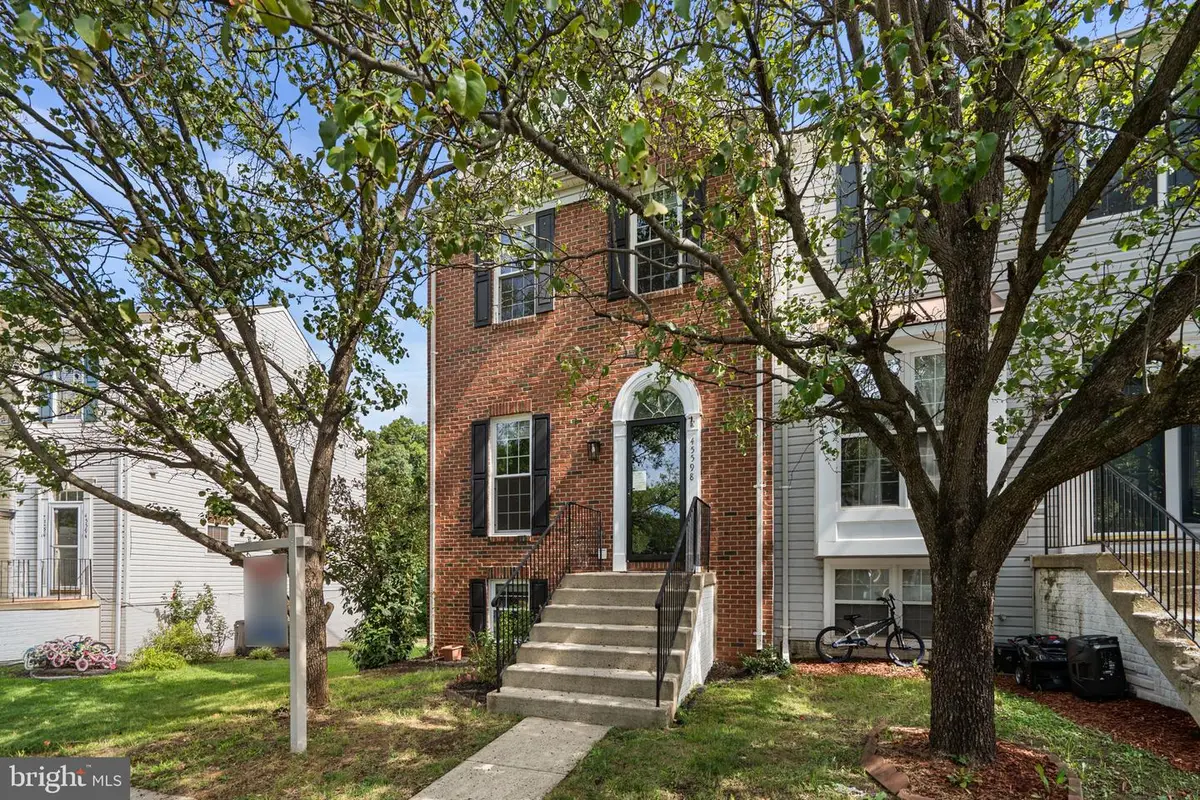 45598 Grand Central Sq, Sterling, VA 20166 - #1