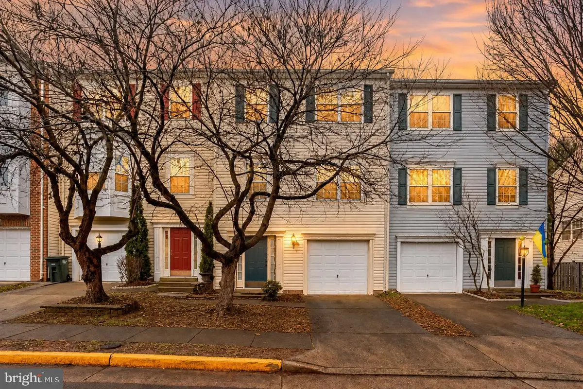 18775 Trident Sq, Leesburg, VA 20176 - #1