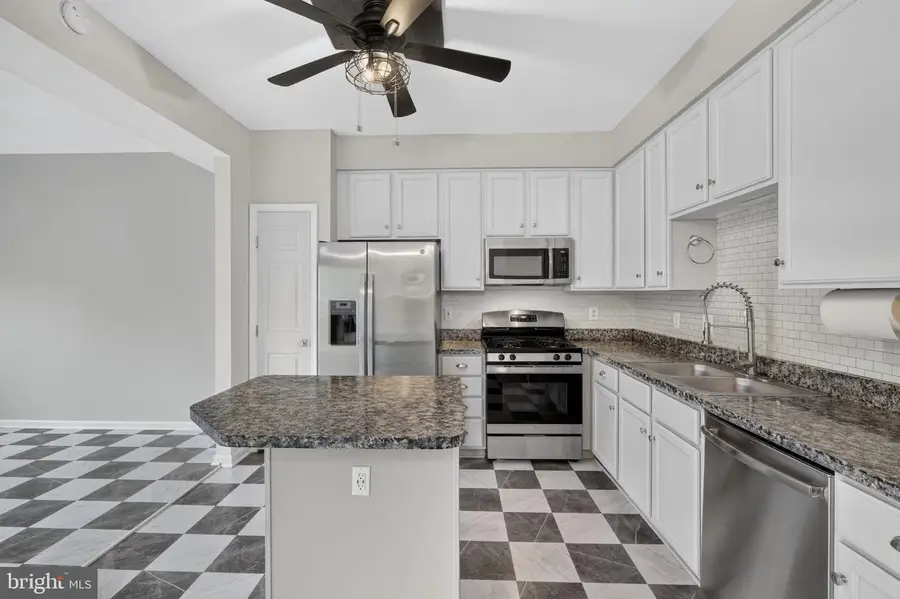 43028 Golf View Dr, Chantilly, VA 20152 - #3