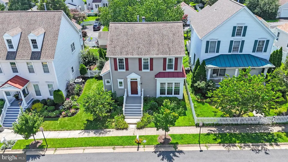 42885 Nashua St, Ashburn, VA 20147 - #1