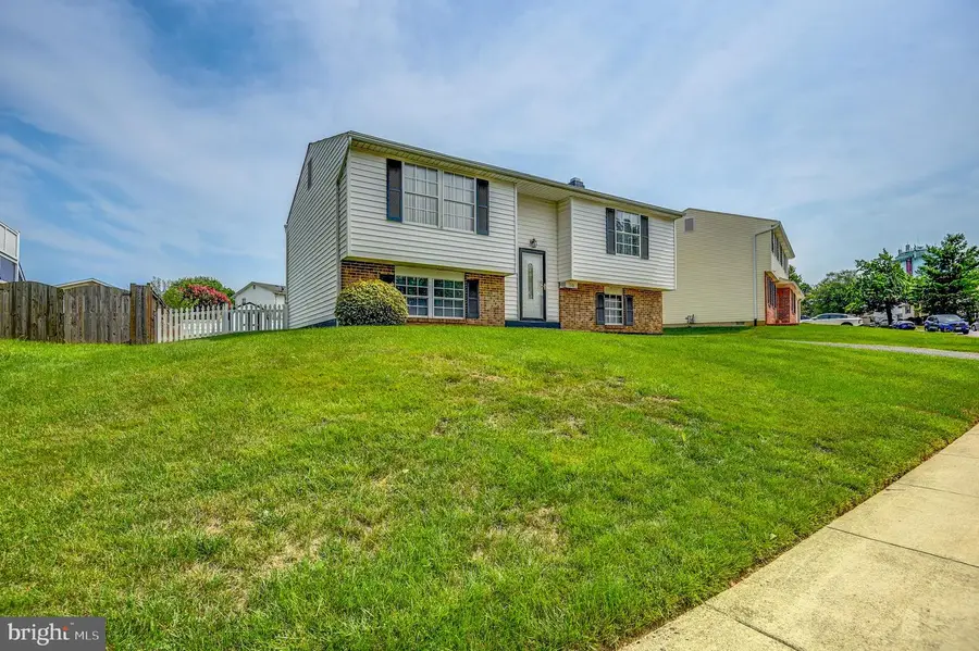 110 N Garfield Rd, Sterling, VA 20164 - #2