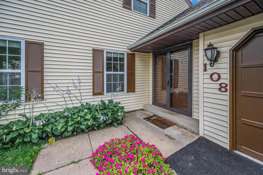 108 Plum Tree Ct, Sterling, VA 20164 - #2