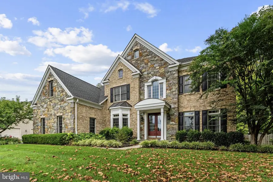 25717 Summerbank Ct, Chantilly, VA 20152 - #3