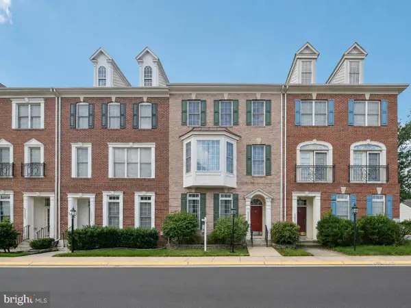 42483 Cortez Ter, BRAMBLETON, VA 20148