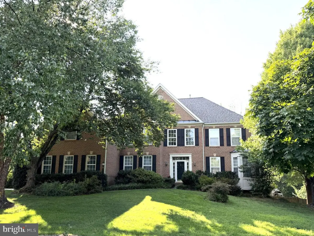 21467 Estate Pl, Ashburn, VA 20147 - #1