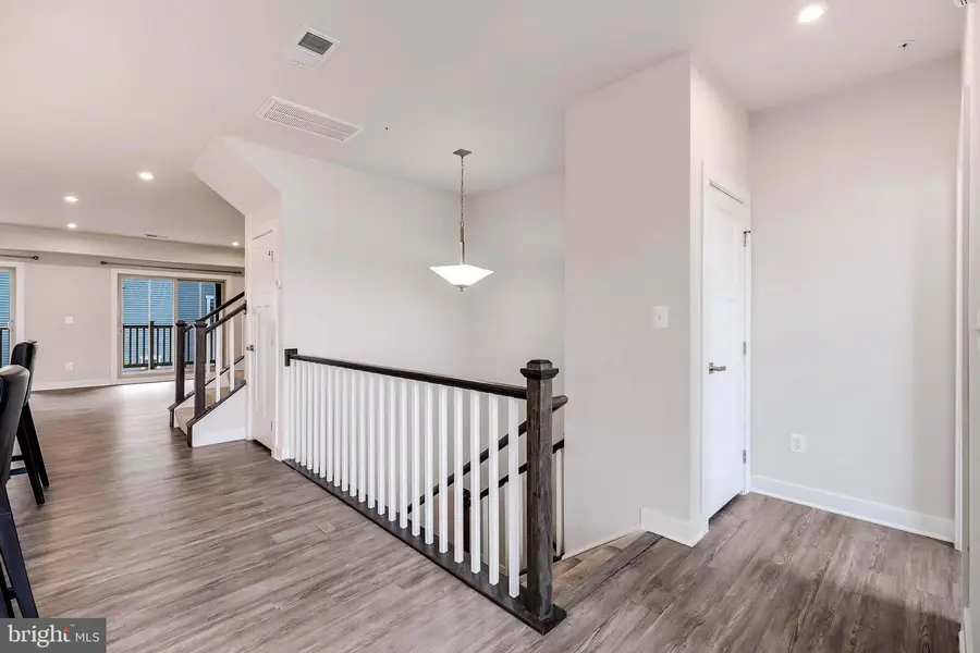 42621 Burbank Ter, Sterling, VA 20166 - #3
