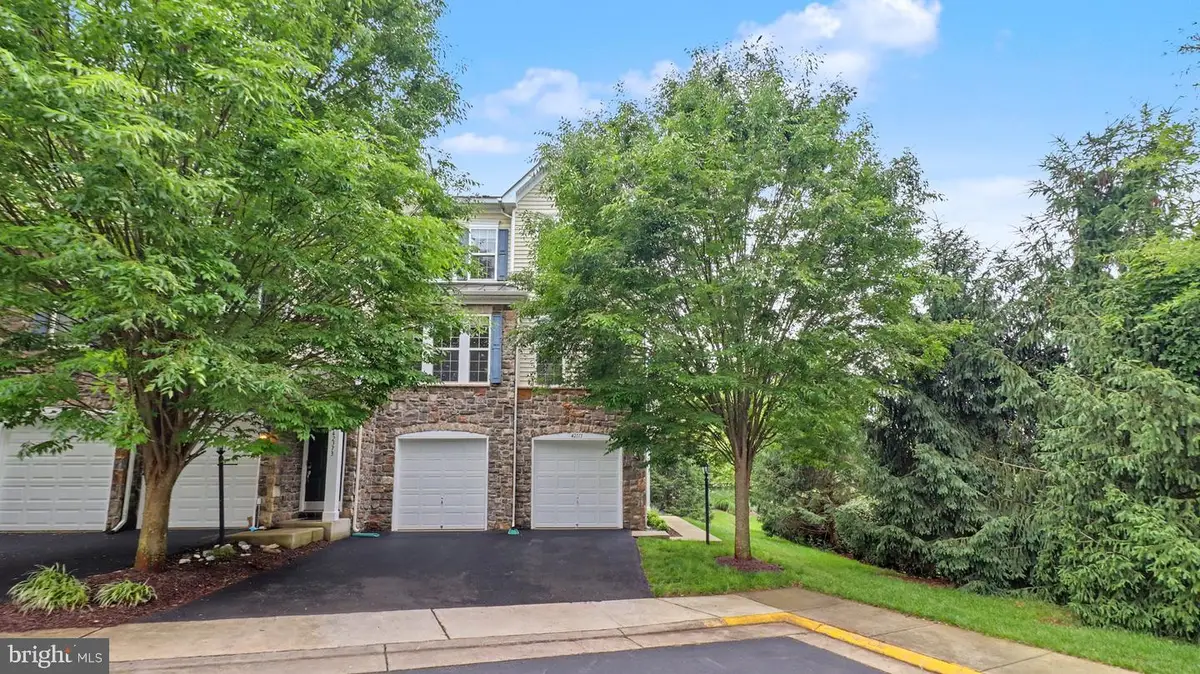 42371 Trellis Sq, Brambleton, VA 20148 - #1