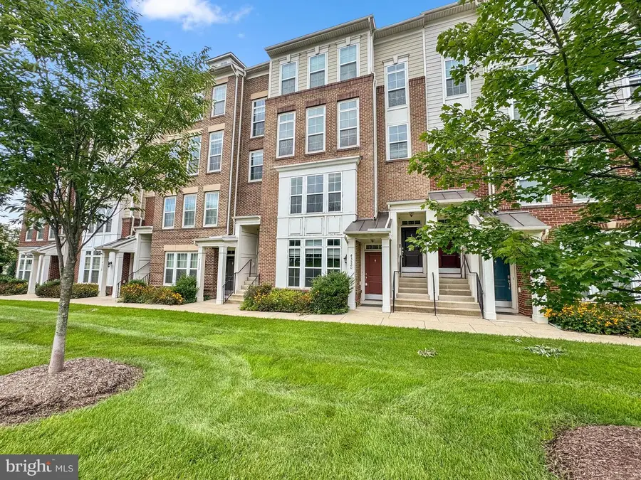 43520 Stonecliff Ter, Chantilly, VA 20152 - #2