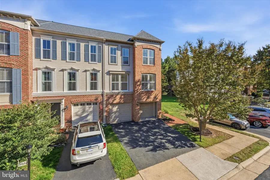 21424 Falling Rock Ter, Broadlands, VA 20148 - #2