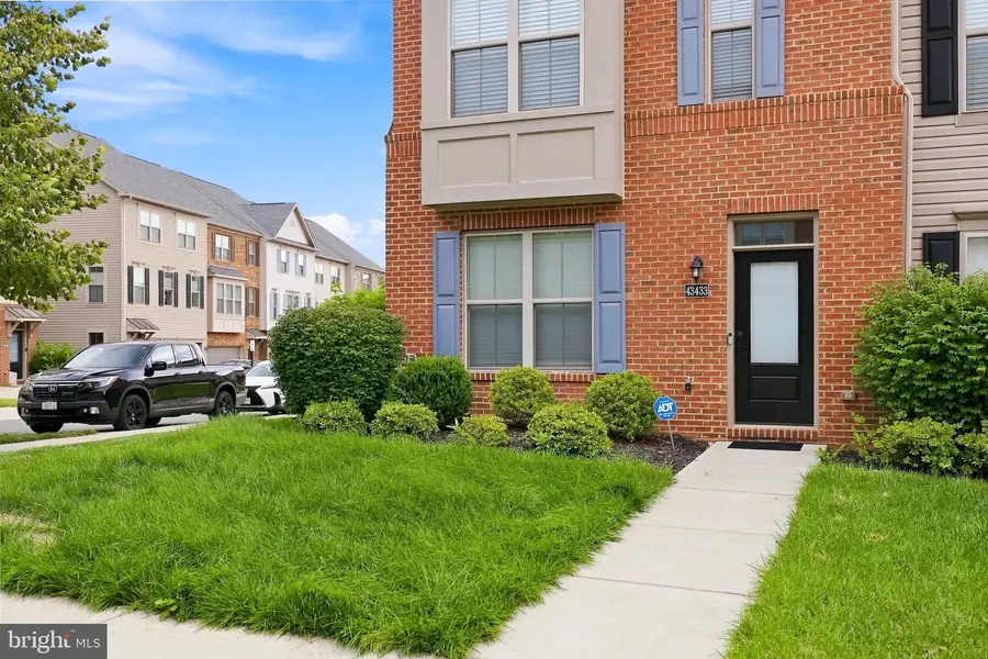 43433 Robey Sq, Ashburn, VA 20148 - #2