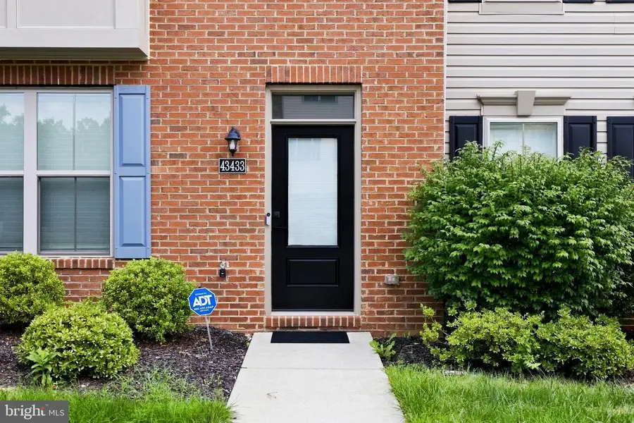 43433 Robey Sq, Ashburn, VA 20148 - #3
