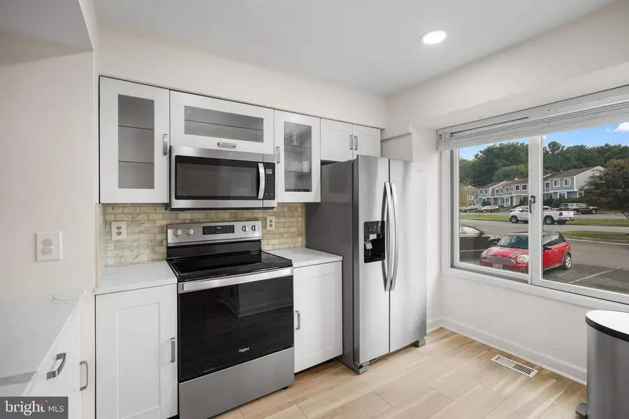 6 Sugarland Square Ct, Sterling, VA 20164 - #3