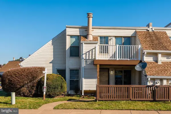 1001 Warwick Ct, STERLING, VA 20164