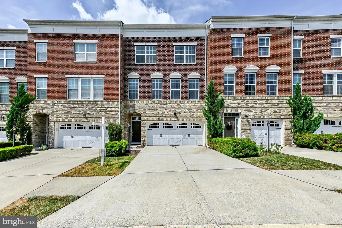 23253 Tradewind Dr, Ashburn, VA 20148 - #1
