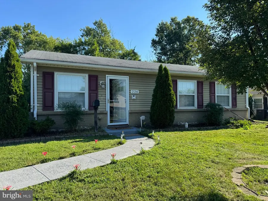 226 W Ash Rd, Sterling, VA 20164 - #3