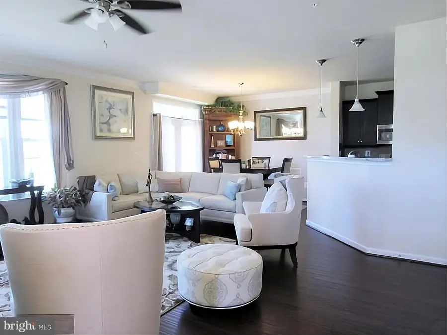 42581 Sunset Sq, Ashburn, VA 20148 - #2