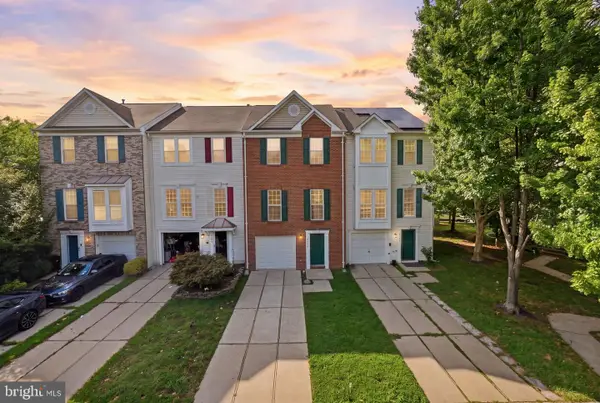 21954 Box Car Sq, STERLING, VA 20166