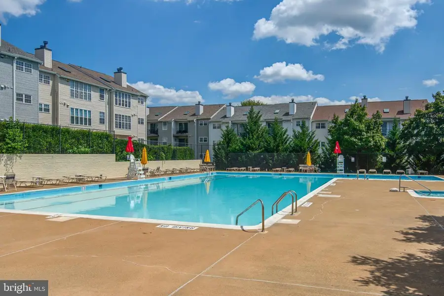 102 Prosperity Ave Se #e, Leesburg, VA 20175 - #2