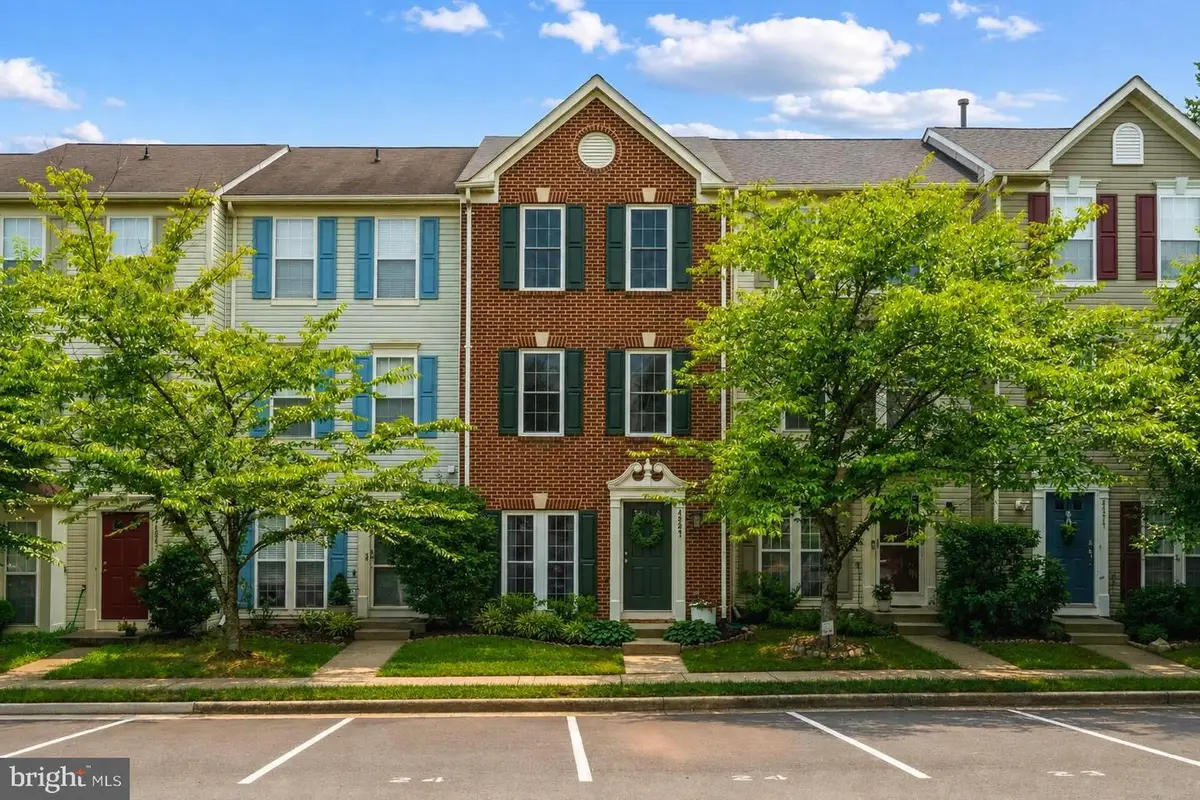 44221 Litchfield Ter, Ashburn, VA 20147 - #1